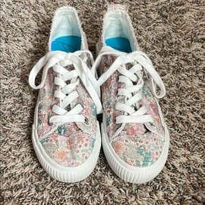 White Floral Canvas Sneakers with Rubber Sole